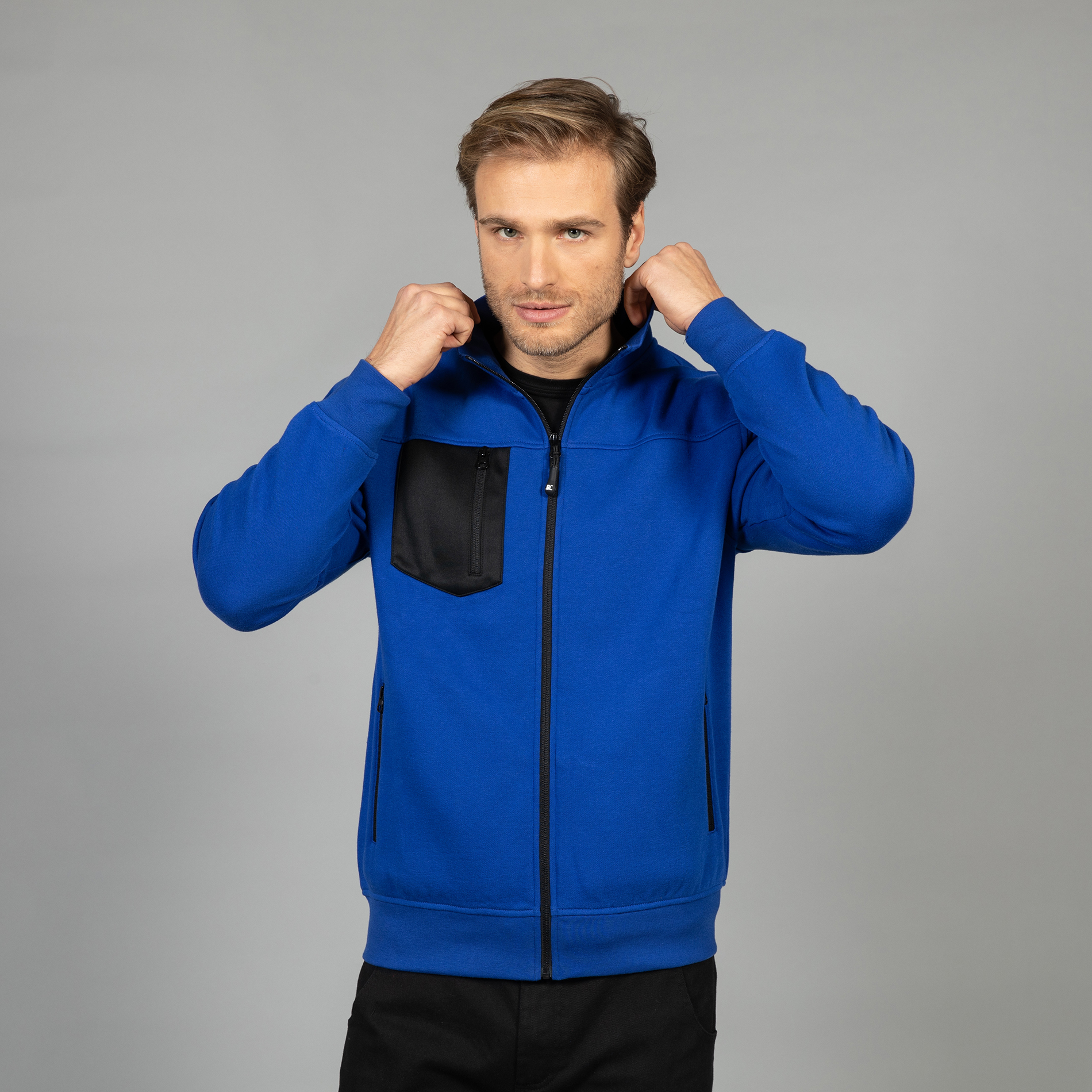 Felpa-Giacarta-Man-453-25102022143812.jpg Felpa-Giacarta-Man-453-25102022143812.jpg