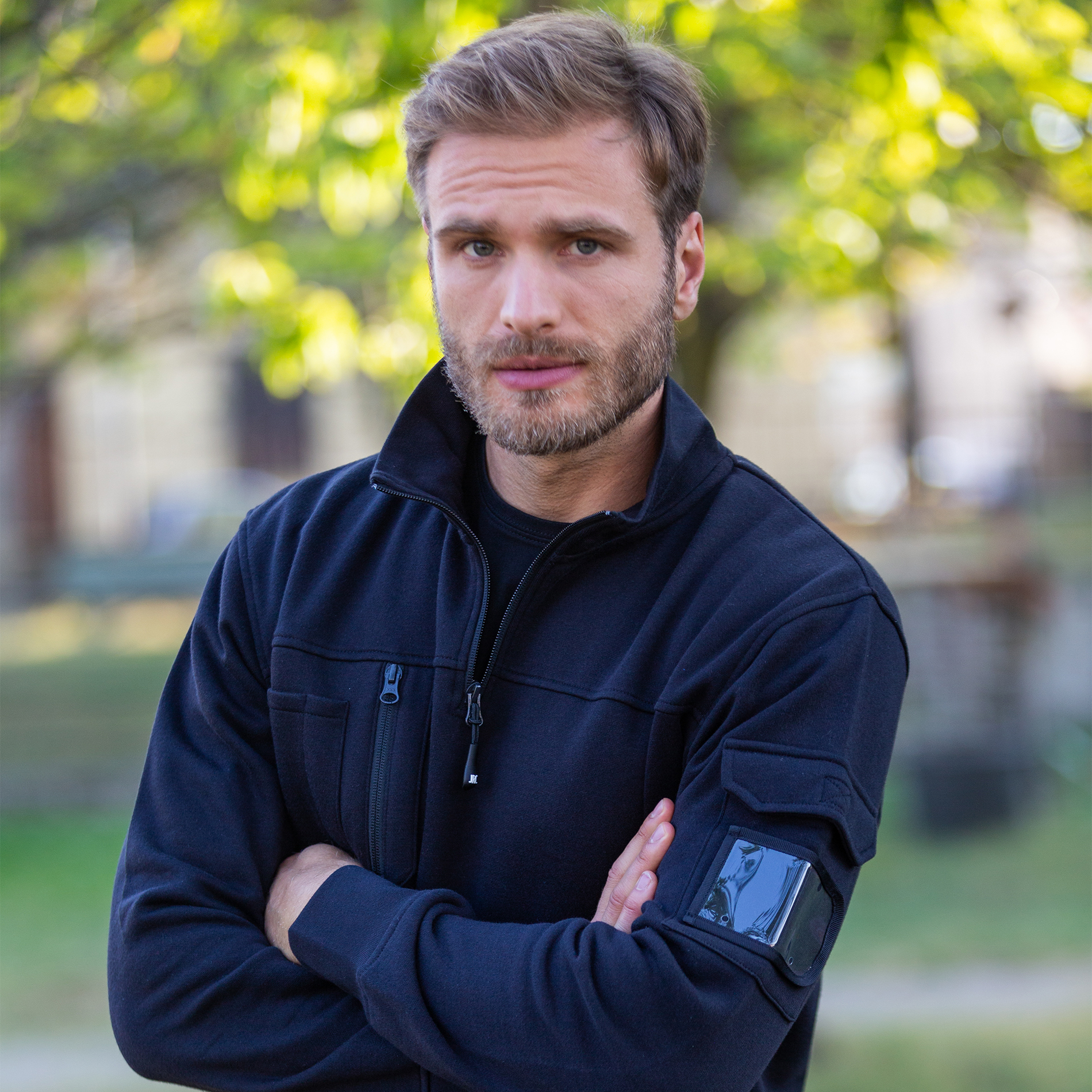 Felpa-Hong-Kong-454-31102022104736.jpg Felpa-Hong-Kong-454-31102022104736.jpg