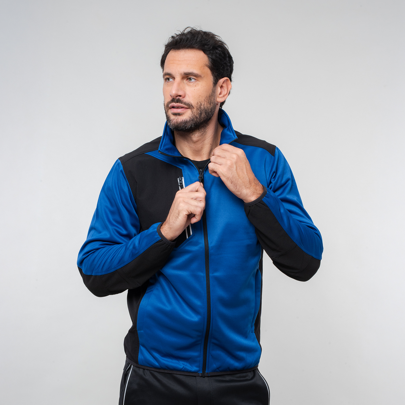 Felpa-Queens-Man-610-20022025113610.jpg Felpa-Queens-Man-610-20022025113610.jpg